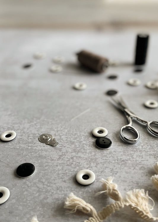 Black & White Button